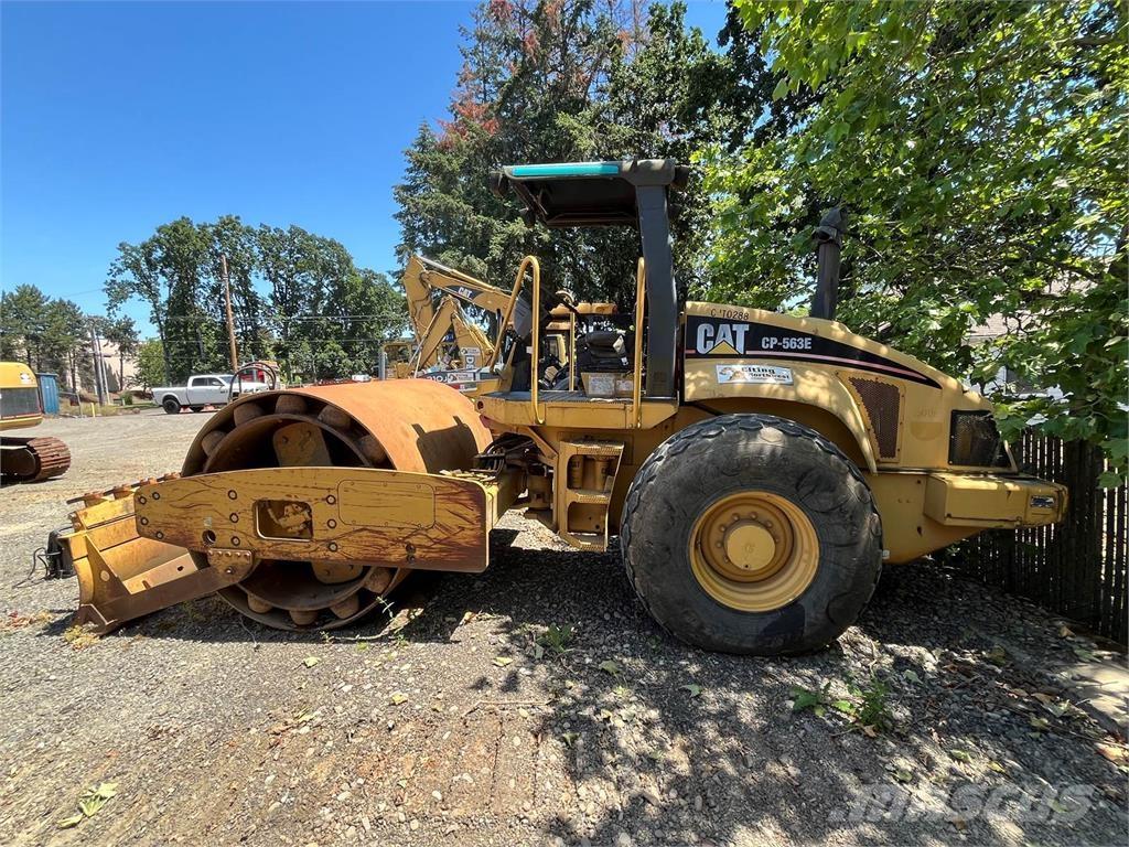 CAT CP563E Rodillos de un solo tambor