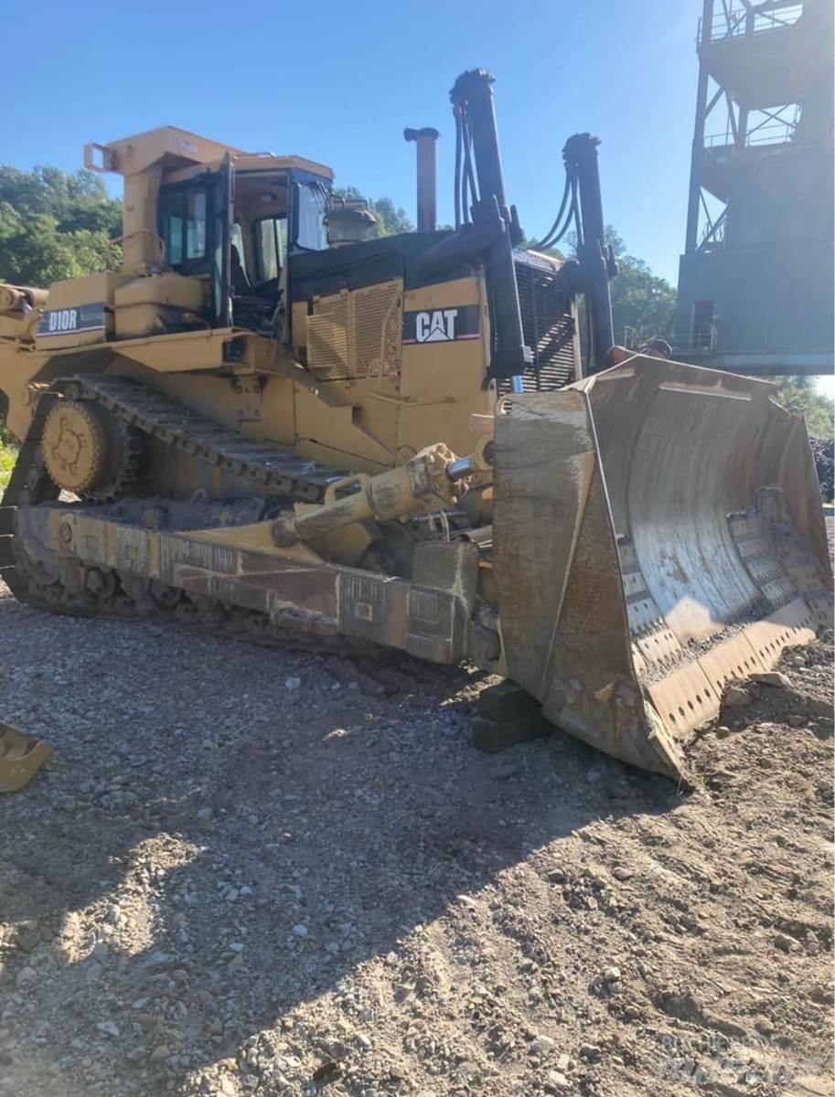 CAT D10R Buldozer sobre oruga