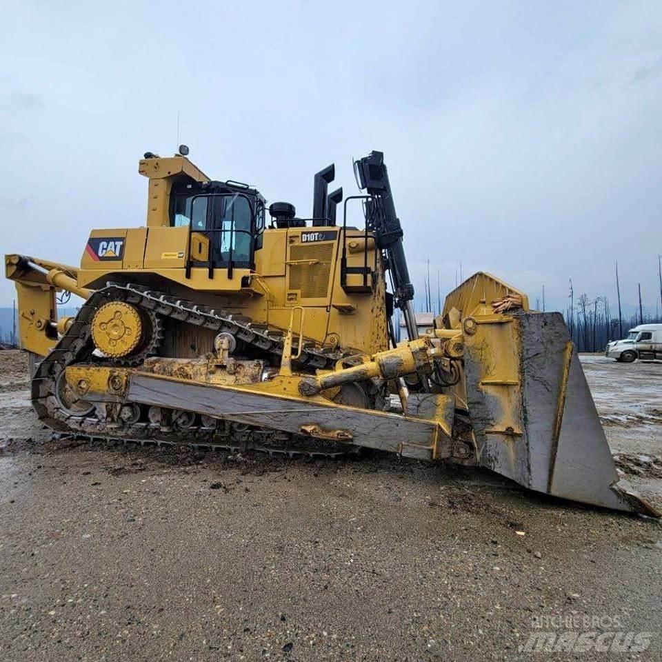 CAT D10T Buldozer sobre oruga