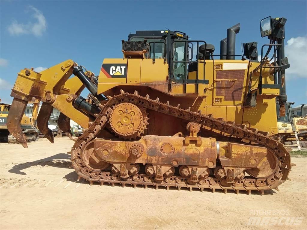 CAT D10T2 Buldozer sobre oruga