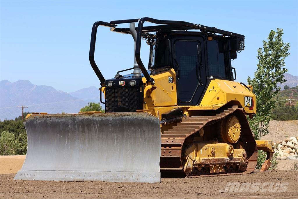 CAT D5 XL Buldozer sobre oruga