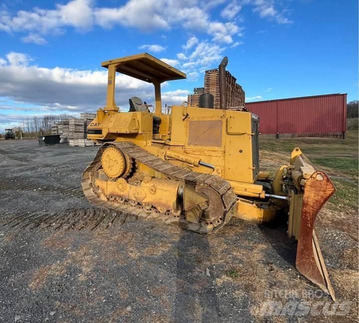 CAT D5H Buldozer sobre oruga