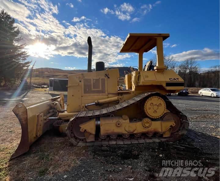 CAT D5H Buldozer sobre oruga