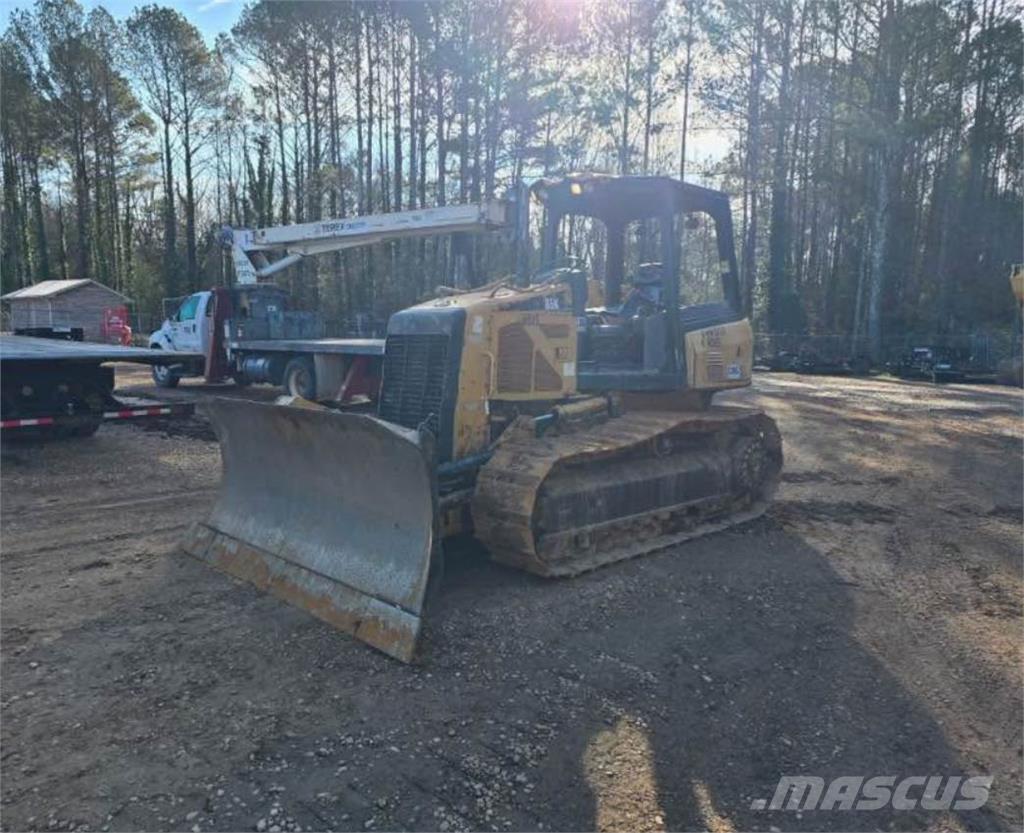 CAT D5K XL Buldozer sobre oruga