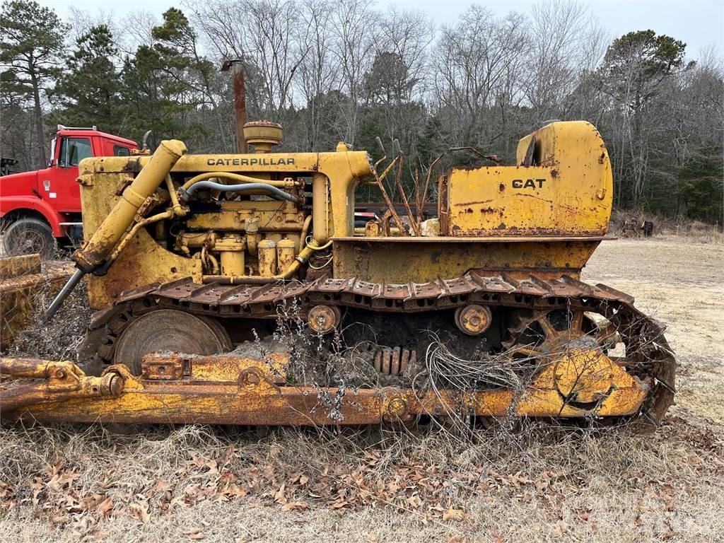 CAT D6 Buldozer sobre oruga