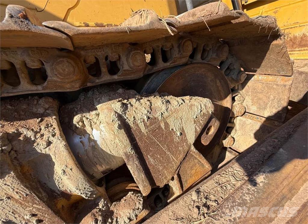 CAT D6 Buldozer sobre oruga