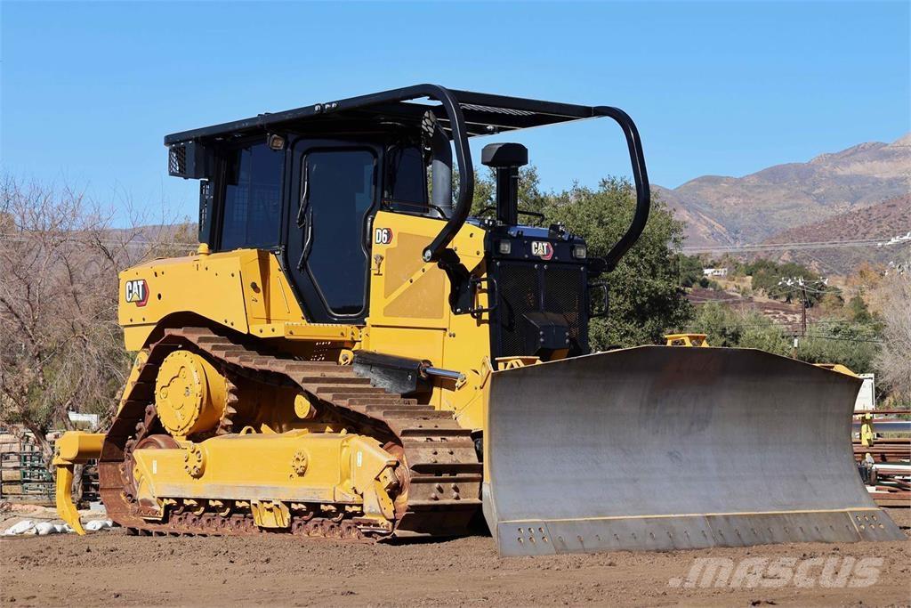 CAT D6 XL Buldozer sobre oruga