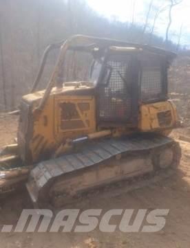 CAT D6K Buldozer sobre oruga