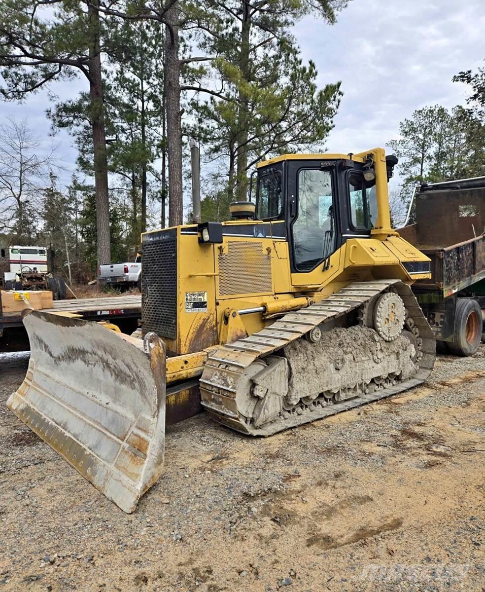 CAT D6M XL Buldozer sobre oruga