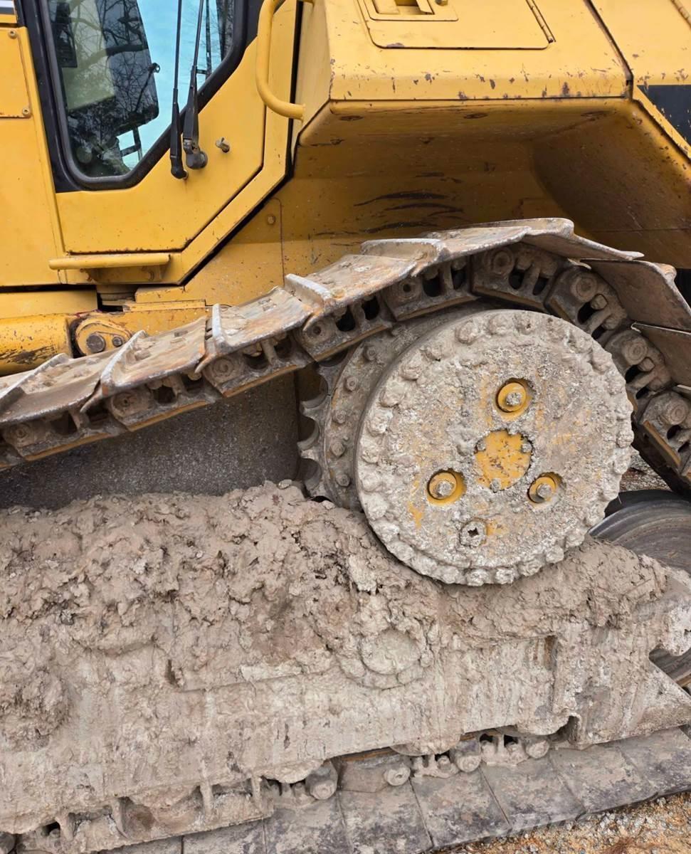 CAT D6M XL Buldozer sobre oruga