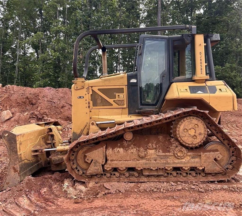 CAT D6N XL Buldozer sobre oruga