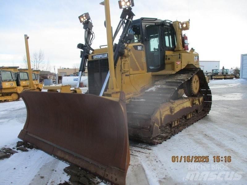 CAT D6T Buldozer sobre oruga