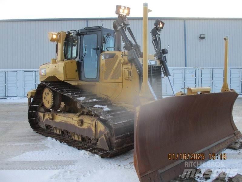 CAT D6T Buldozer sobre oruga