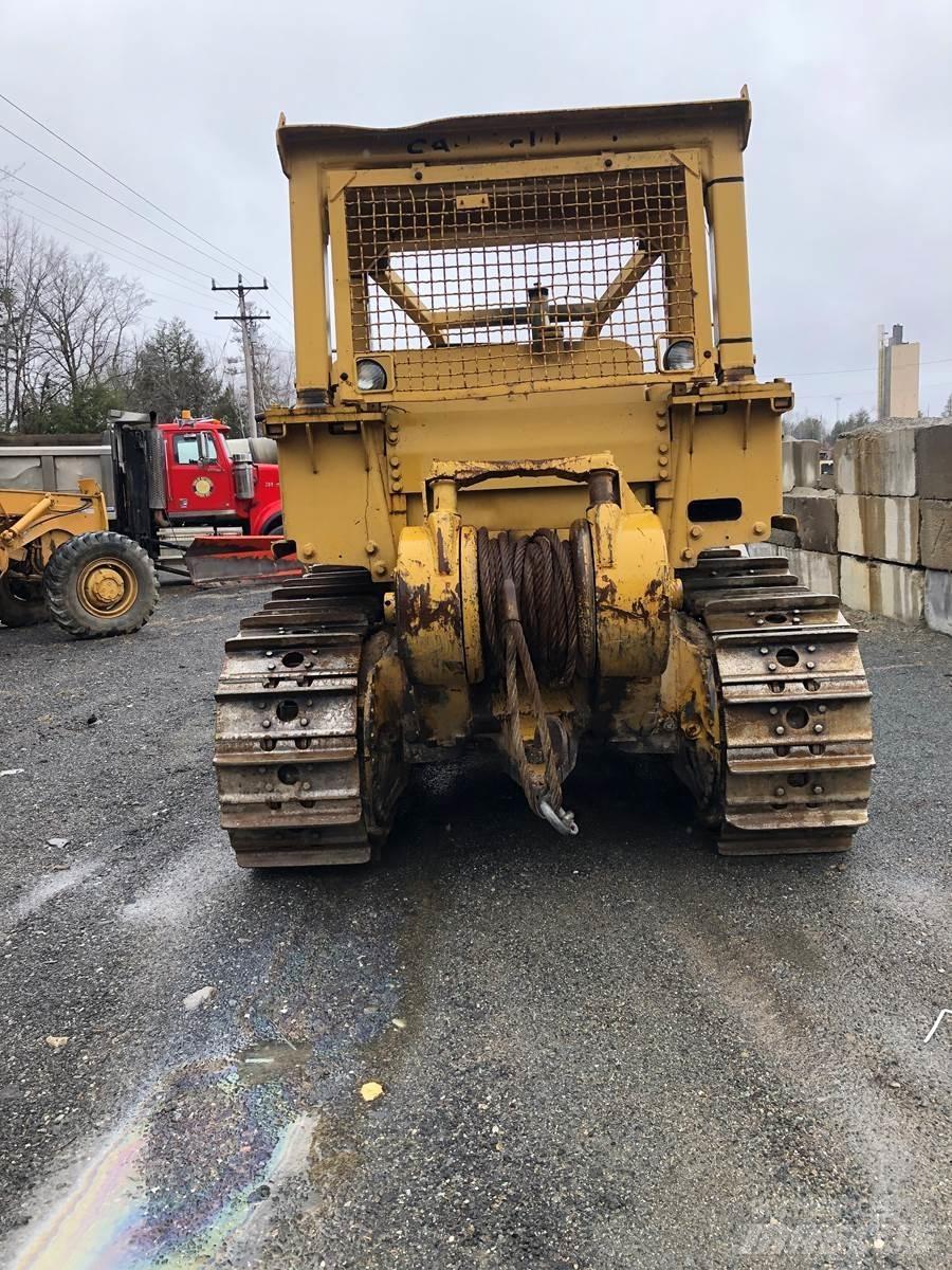 CAT D7F Buldozer sobre oruga