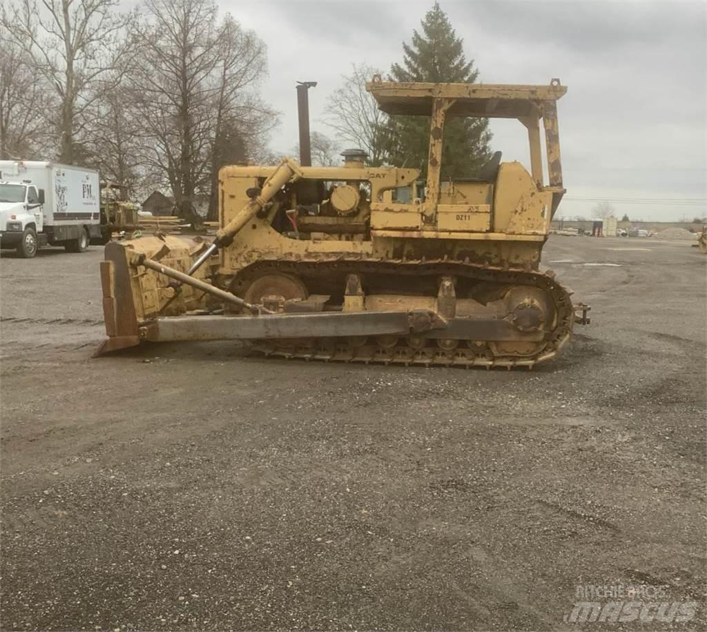 CAT D7F Buldozer sobre oruga