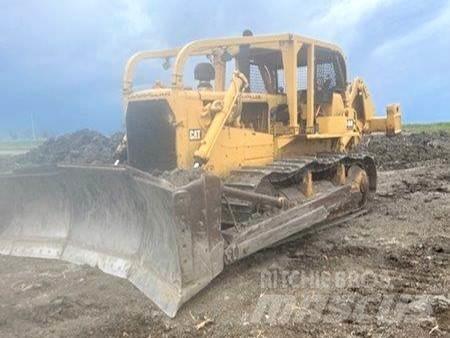 CAT D8H Buldozer sobre oruga