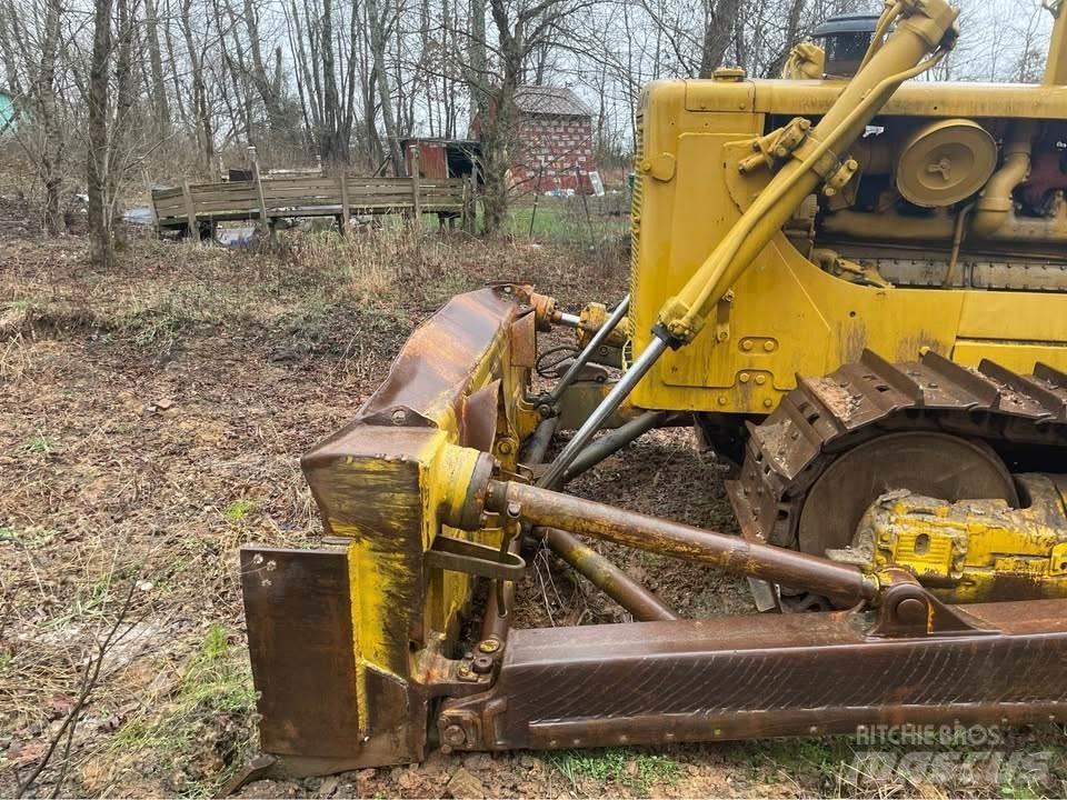 CAT D8H Buldozer sobre oruga