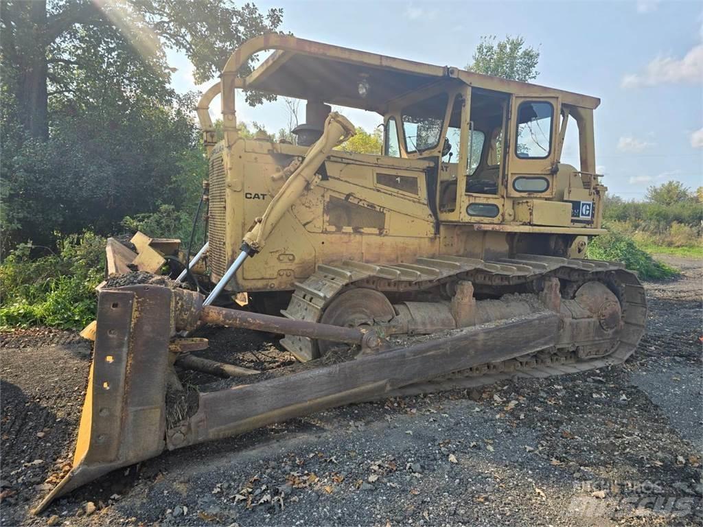 CAT D8H Buldozer sobre oruga