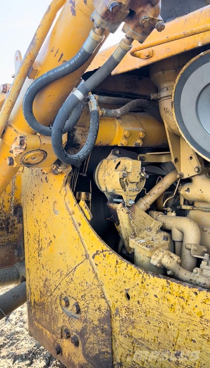 CAT D8H Buldozer sobre oruga