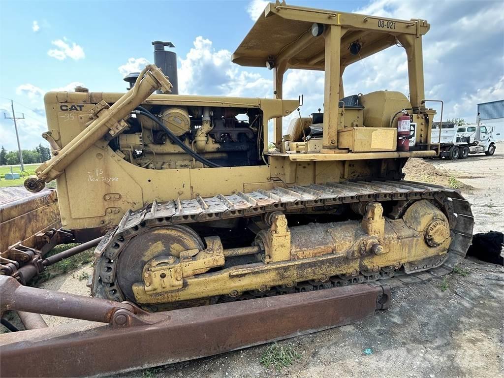 CAT D8H Buldozer sobre oruga