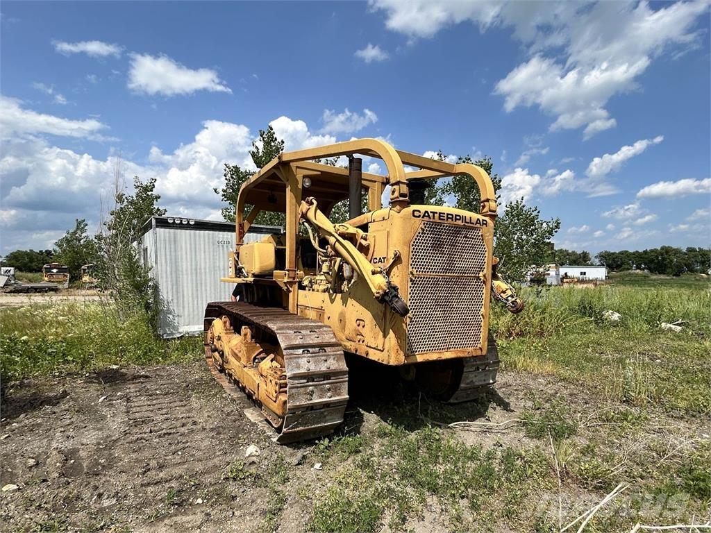 CAT D8H Buldozer sobre oruga