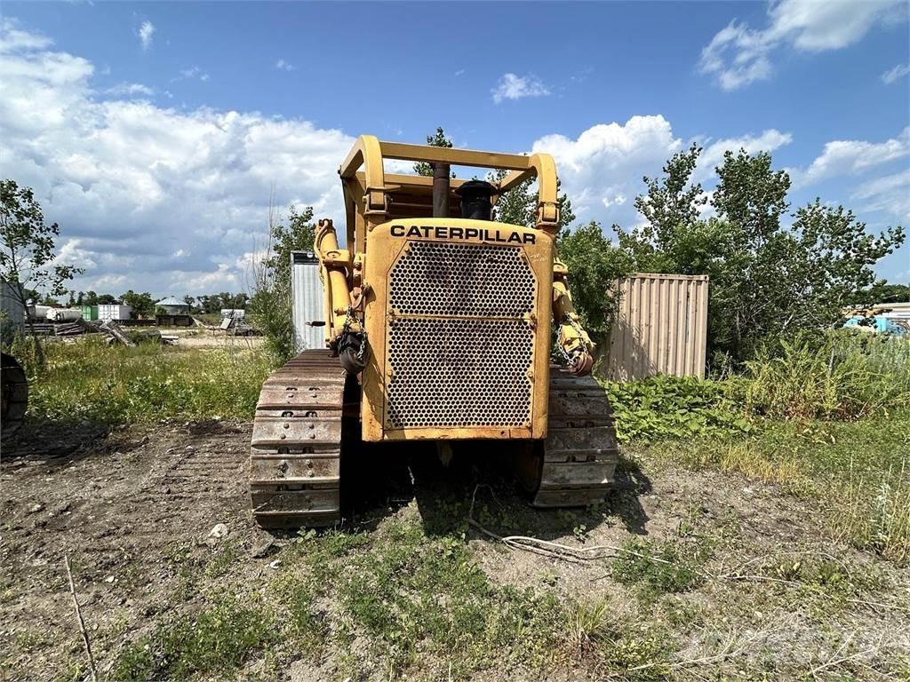 CAT D8H Buldozer sobre oruga