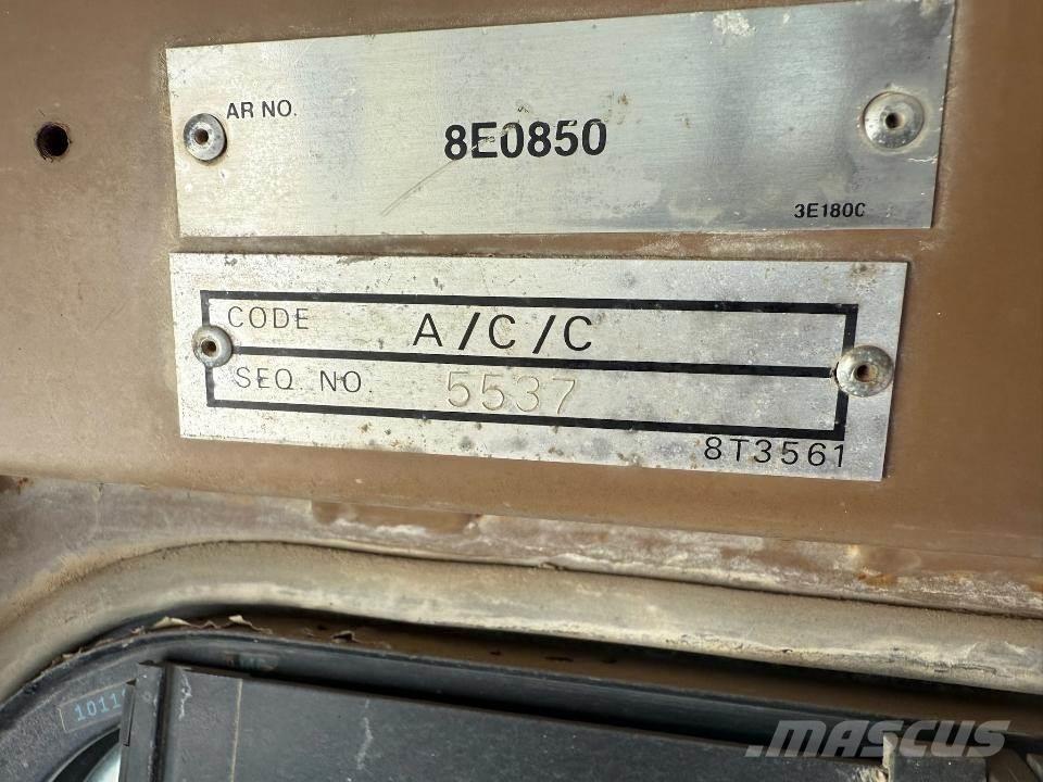 CAT D8N Buldozer sobre oruga