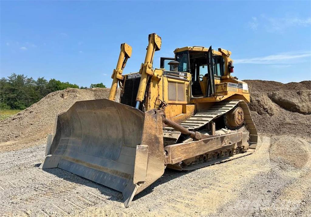 CAT D8N Buldozer sobre oruga