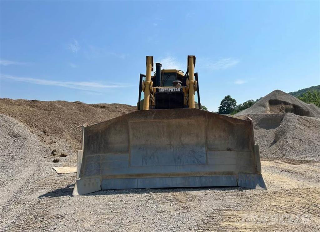 CAT D8N Buldozer sobre oruga