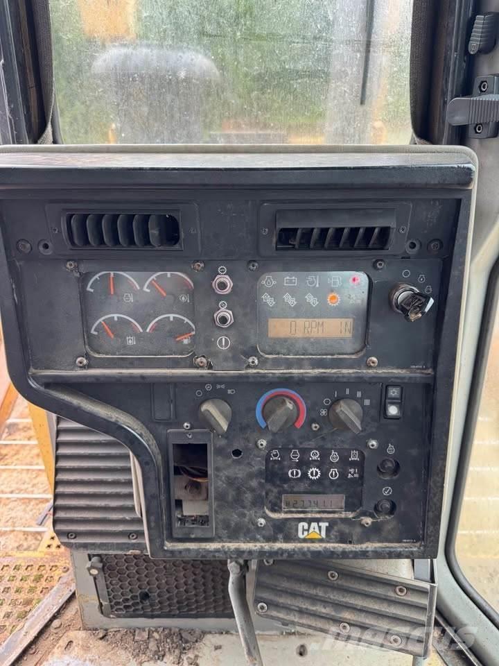 CAT D8R Buldozer sobre oruga