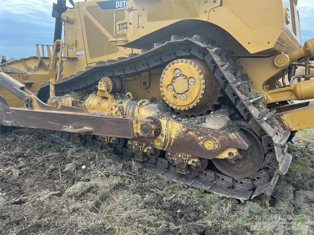 CAT D8T Buldozer sobre oruga