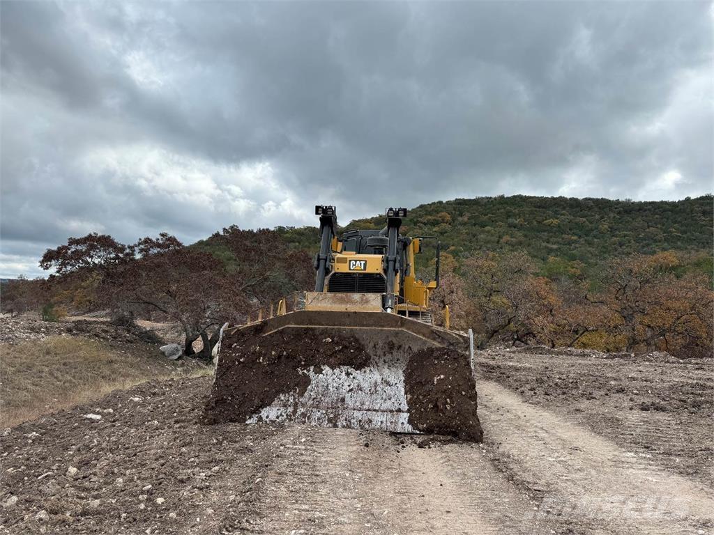CAT D8T Buldozer sobre oruga