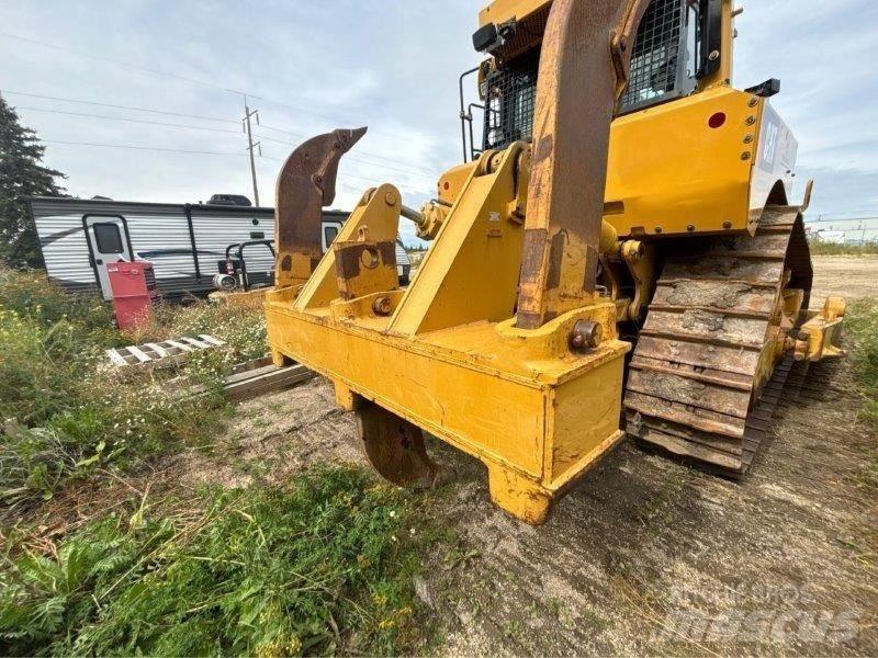 CAT D8T Buldozer sobre oruga