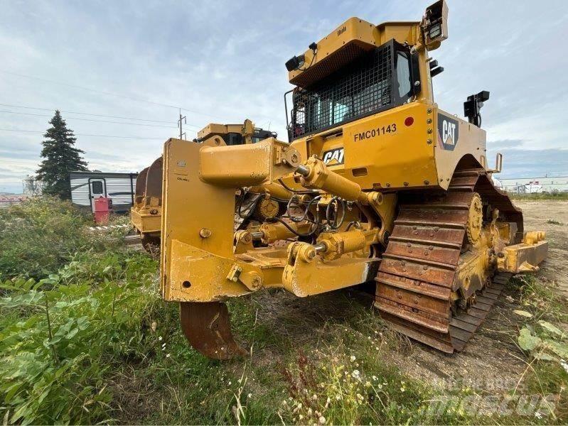 CAT D8T Buldozer sobre oruga