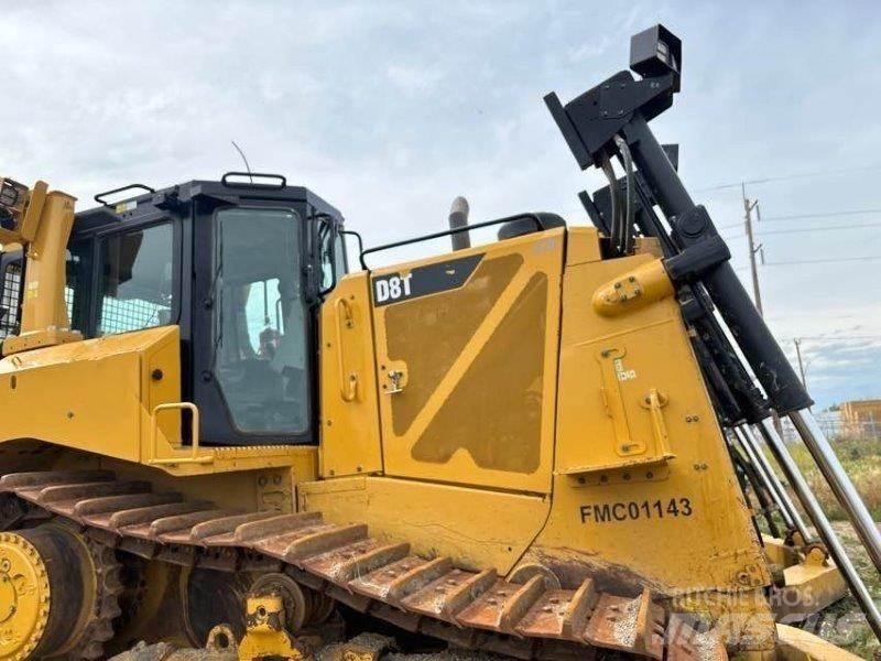 CAT D8T Buldozer sobre oruga