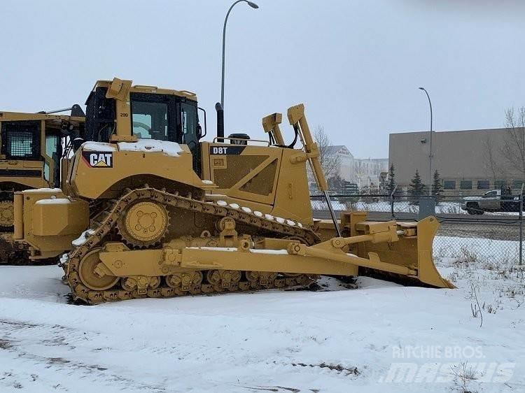 CAT D8T Buldozer sobre oruga