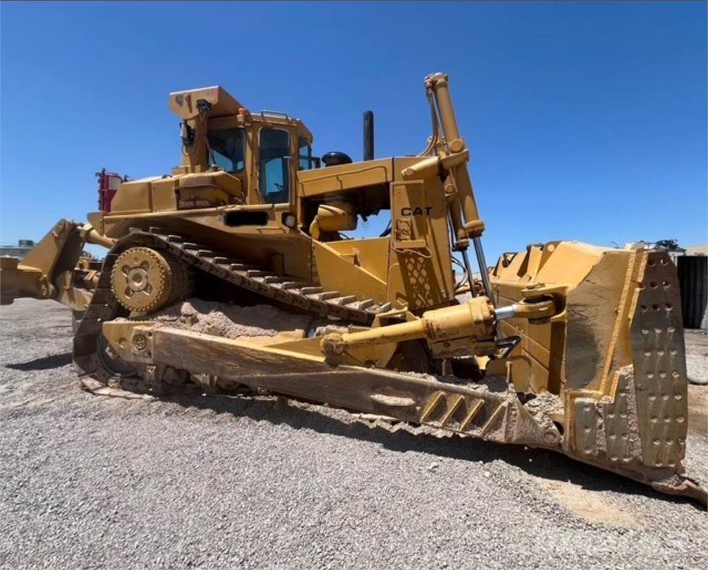 CAT D9L Buldozer sobre oruga