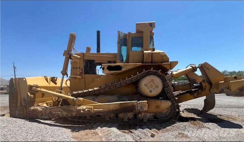 CAT D9L Buldozer sobre oruga