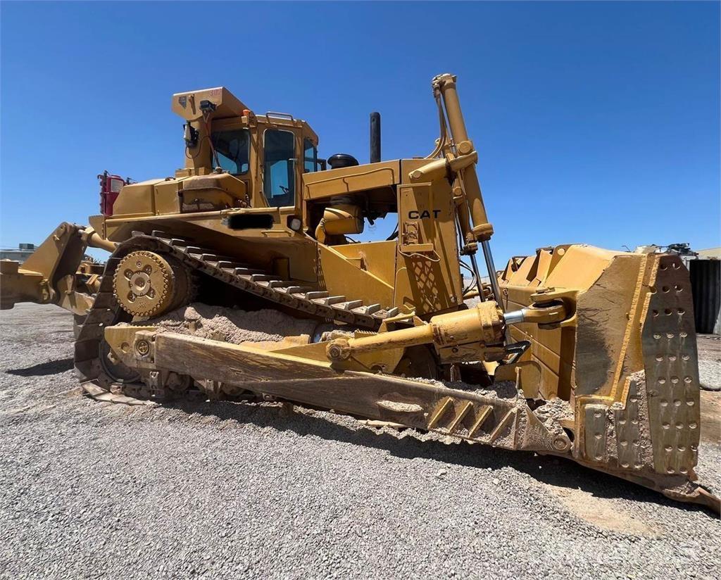 CAT D9L Buldozer sobre oruga