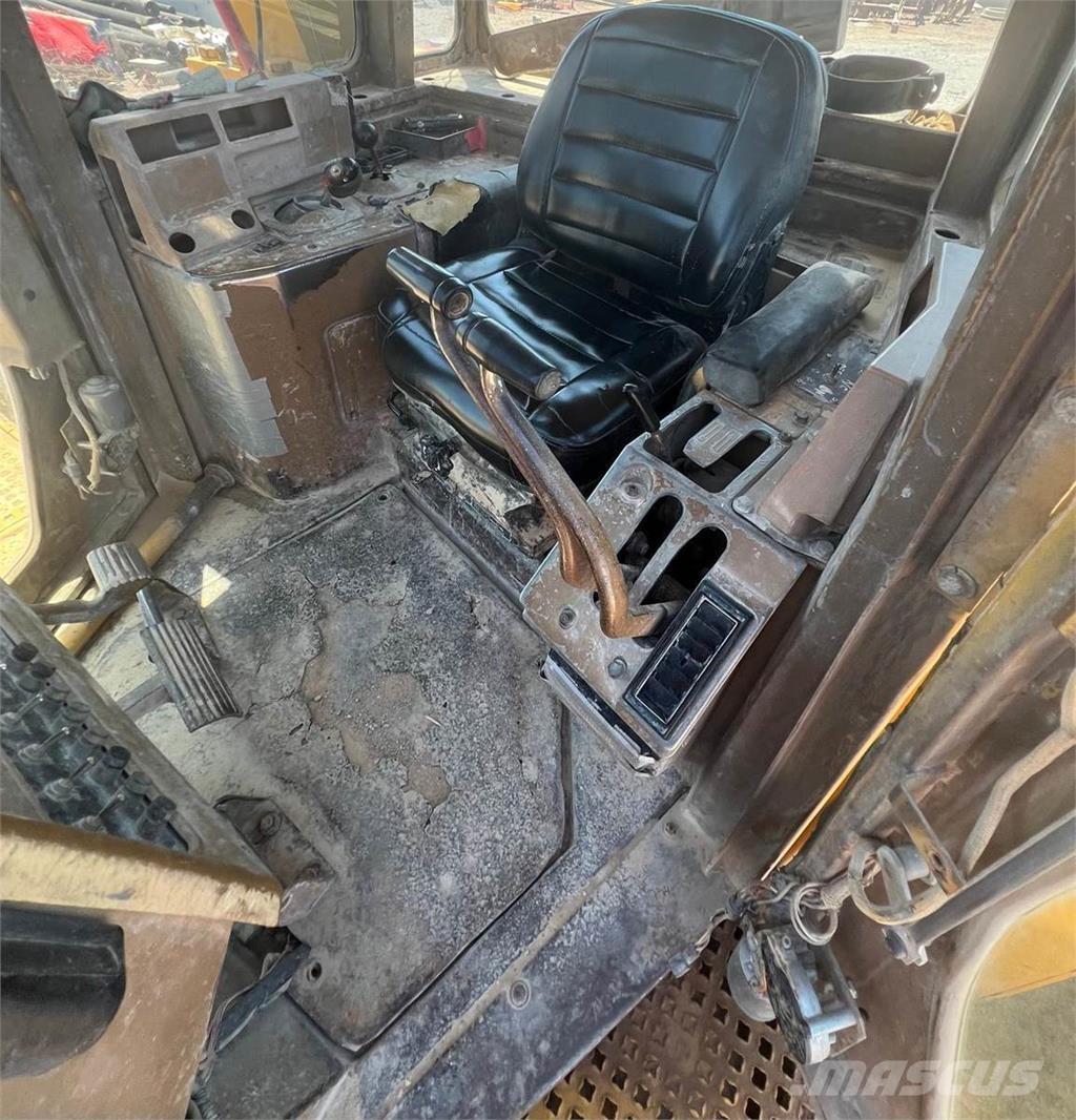 CAT D9L Buldozer sobre oruga