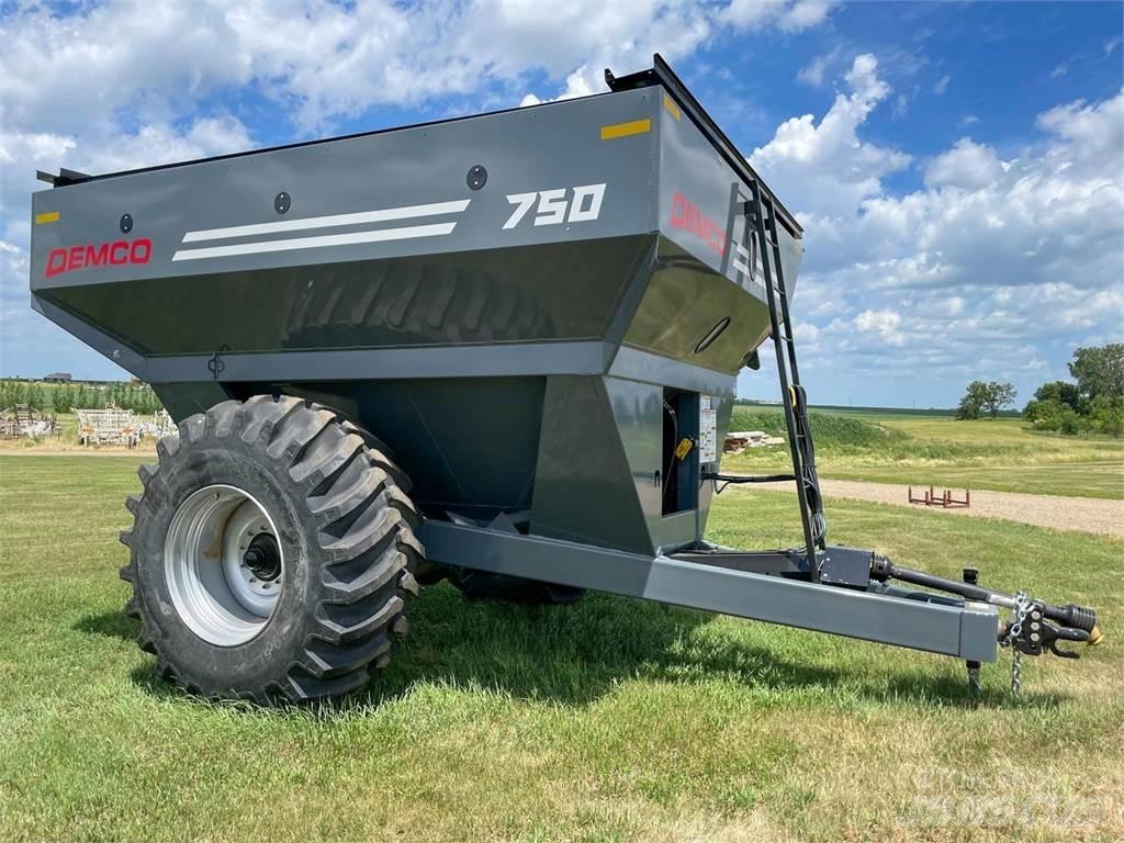 Demco 750 Carros de trasladar grano