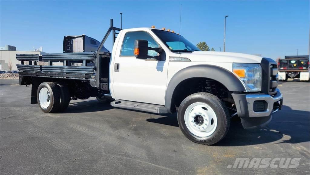 Ford F-550 Camiones para transporte de animales