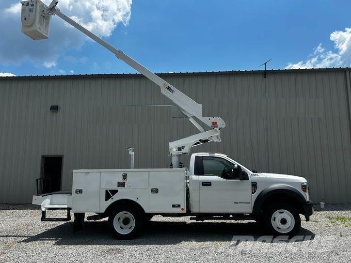 Ford F-550 Plataformas sobre camión