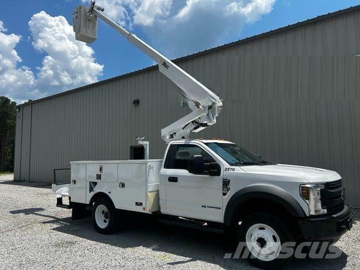 Ford F-550 Plataformas sobre camión