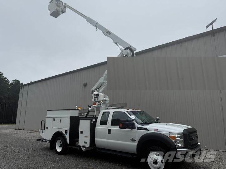 Ford F-550 Plataformas sobre camión