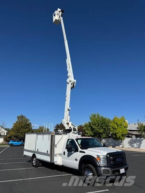 Ford F-550 Plataformas sobre camión