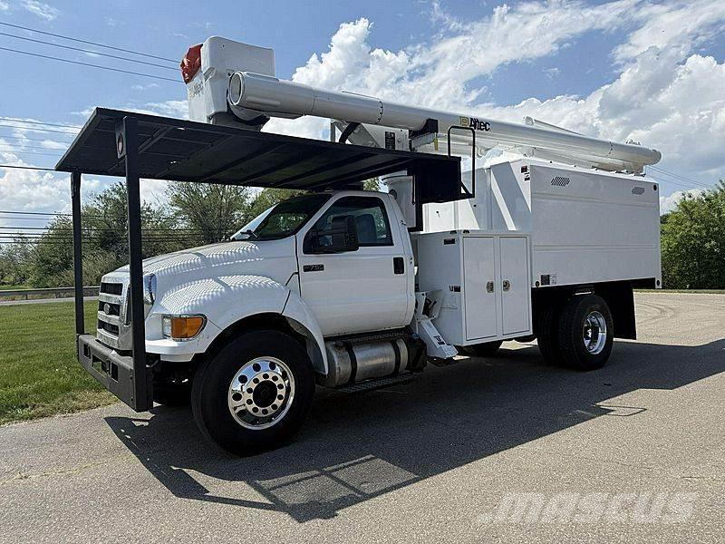 Ford F-750 Plataformas sobre camión