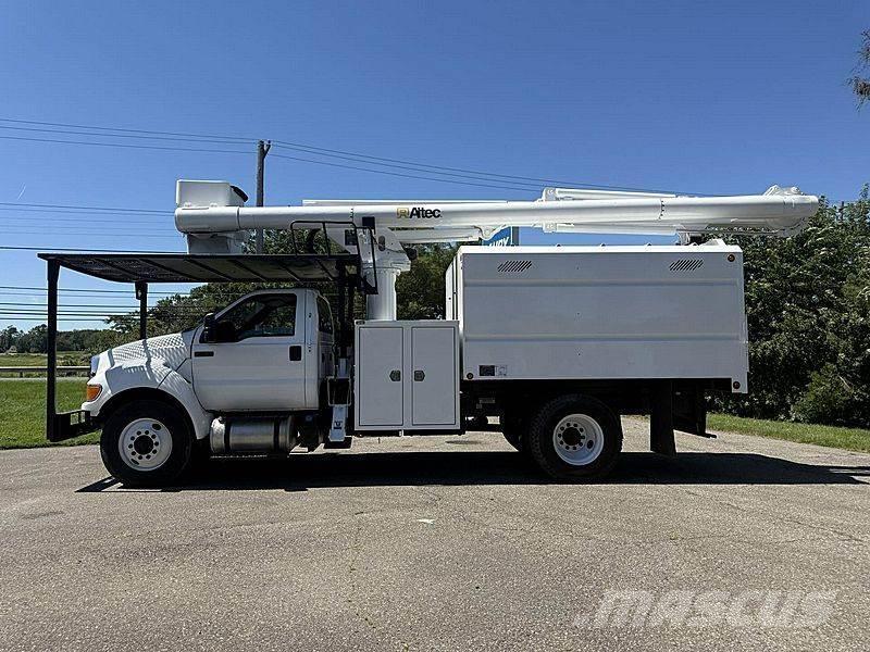 Ford F-750 Plataformas sobre camión