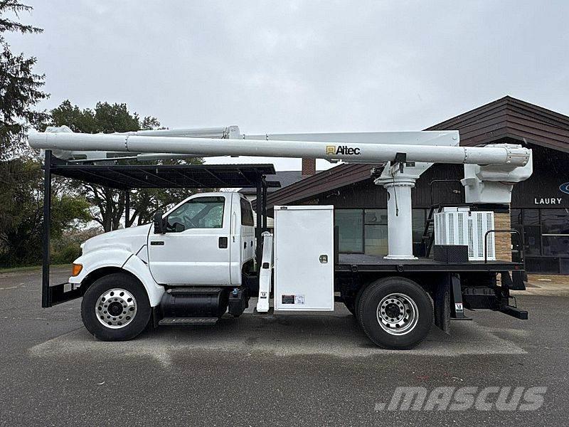 Ford F-750 Plataformas sobre camión