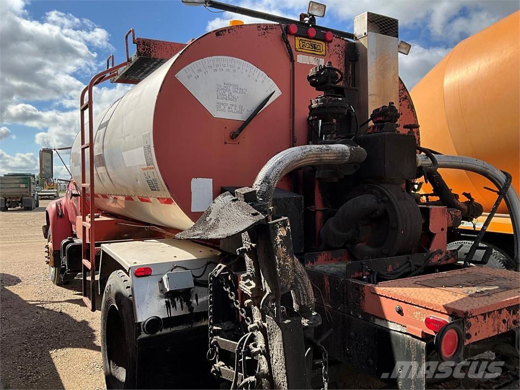 Ford F-800 Camiones cisternas